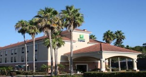 2631759-Holiday-Inn-Express-CLERMONT-Hotel-Exterior-1-DEF